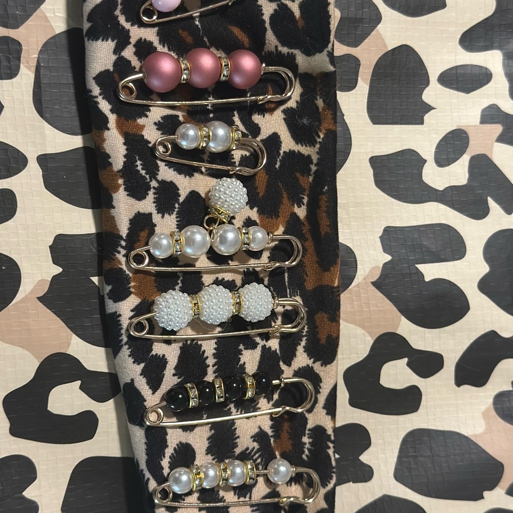 Chic Multi ColorBeaded Brooch Set - Picture 2 of 8